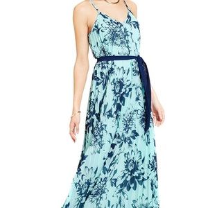 B Darlin Junior’s Pleated Floral-Print Maxi Dress